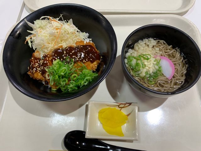味噌カツどん&ミニそば_明石サービスエリア上り子午線