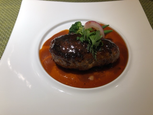 飛騨牛と飛騨豚のハンバーグ。
ジューシーで美味しかった_旬亭 なか川