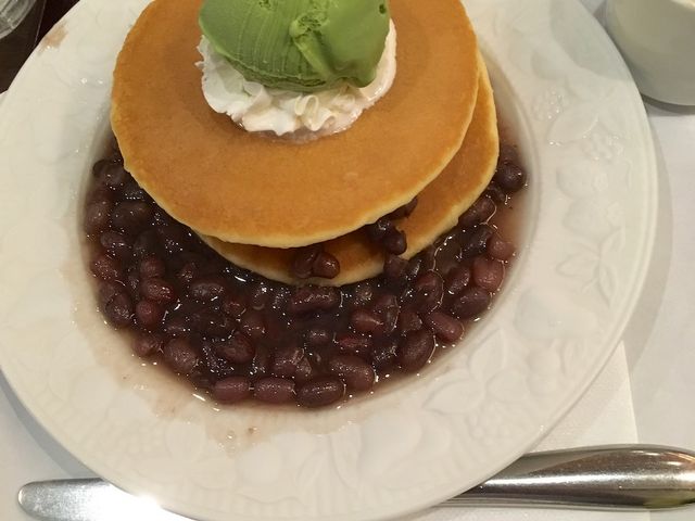 抹茶アイスの乗ったケーキ_武蔵野茶房 国分寺店