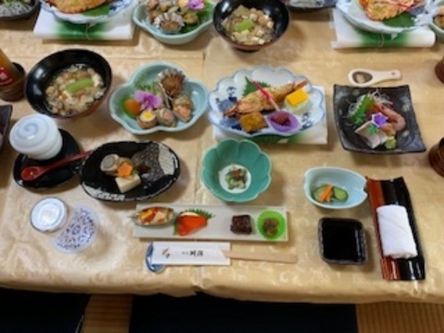 一つひとつ心を込めて丁寧に店主が作ってます。店内ご利用は3000円(別)からご利用可。_川治