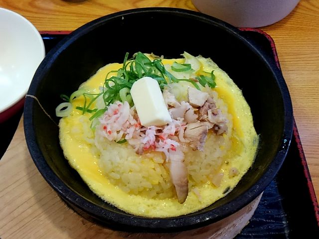 セットメニューのアツアツ炒飯。本当に熱々の鉄板丼に入って出てきます。_熱烈タンタン麺 一番亭 多度店