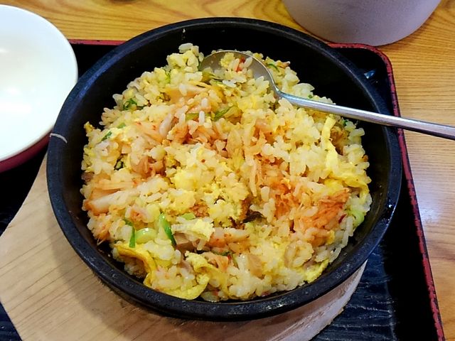 アツアツ炒飯をかき混ぜたところ。_熱烈タンタン麺 一番亭 多度店