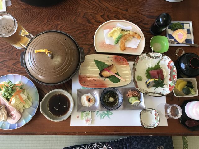 日帰りでじゃらんのクーポンを使って部屋&料理込みで500円引きの2740円でした。
_郡山温泉