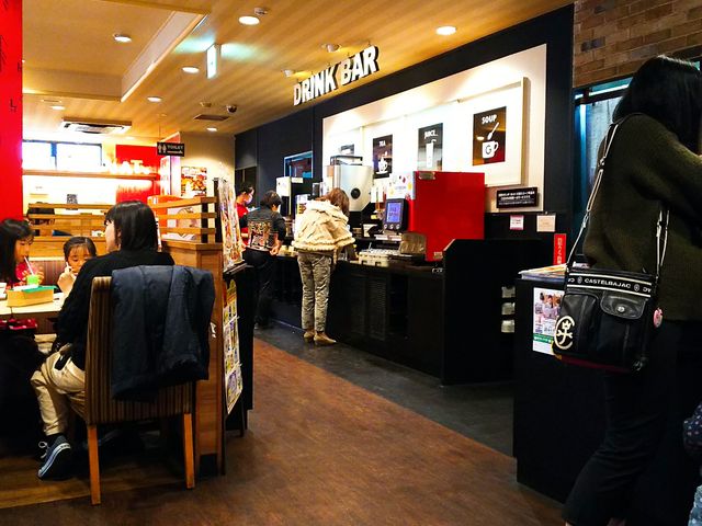 店内の様子_ガスト 足立西伊興店