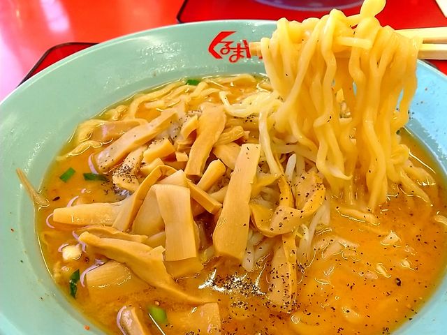 麺も味噌スープも、とても旨い!麺リフト_くるまやラーメン若草店