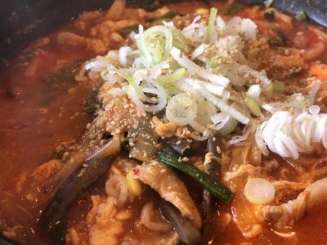 温麺_焼肉 冷麺 髭