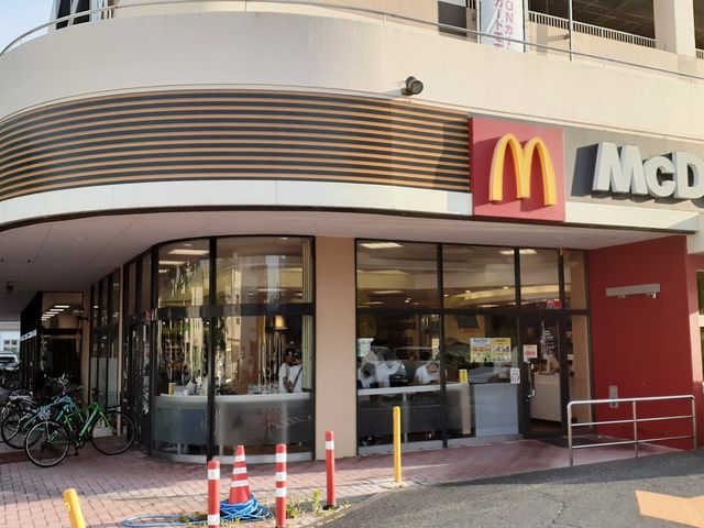 イオン鳥取店の一角にあります。_マクドナルド鳥取店