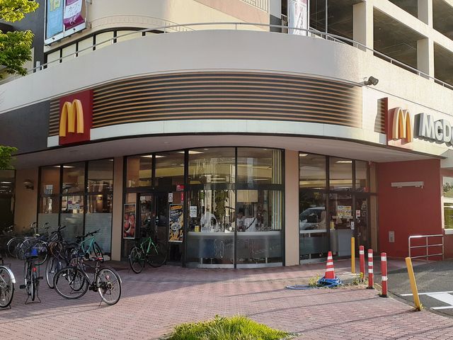 店舗外観:イオン鳥取店1階の角部屋_マクドナルド鳥取店