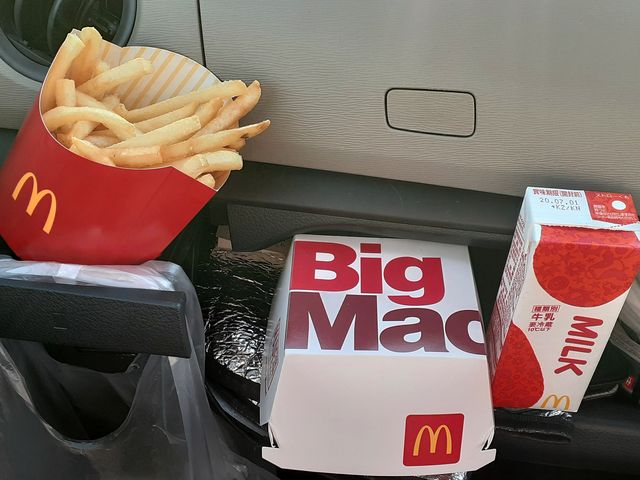 ビッグマックセットを購入して車内で食べました。_マクドナルド鳥取店