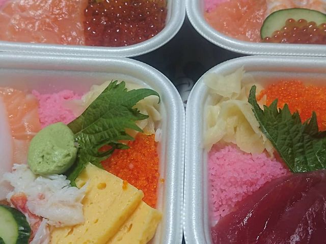 みんなで好きな海鮮丼をチョイス_すし処 善