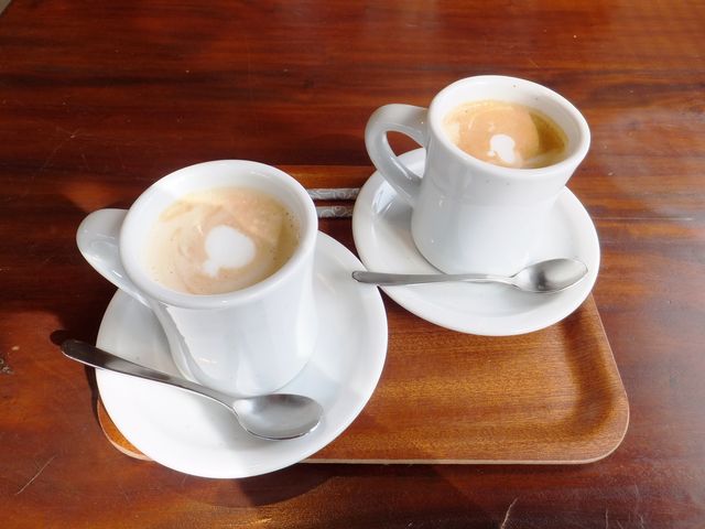 「サンセットカフェ」のカフェオレ_こもれび館 大山の森