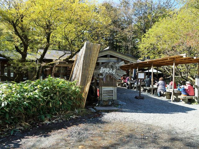 嘉門次小屋_嘉門次小屋