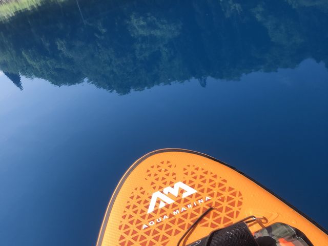 鏡の様な湖面。
この青さに感動ー!_sup&yogale'a