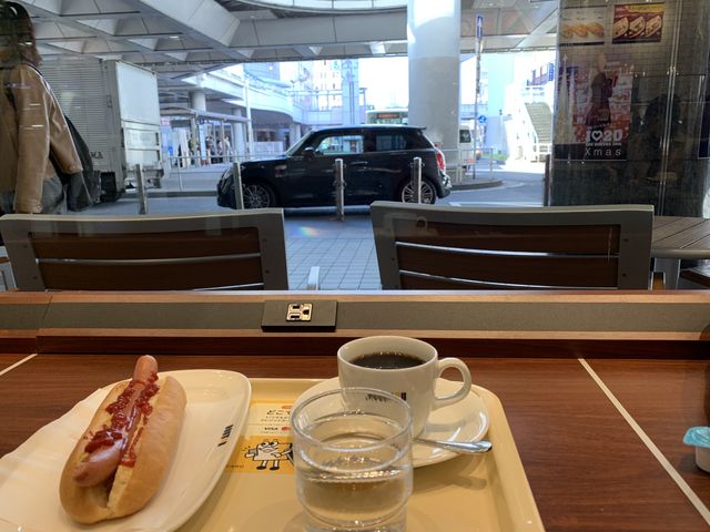 モーニングのジャーマンドッグセットを食べました。_ドトールコーヒーショップ