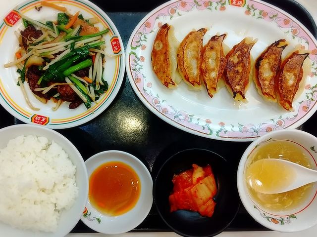 ニラレバ炒めと餃子の中華定食_餃子の王将 静岡呉服町店