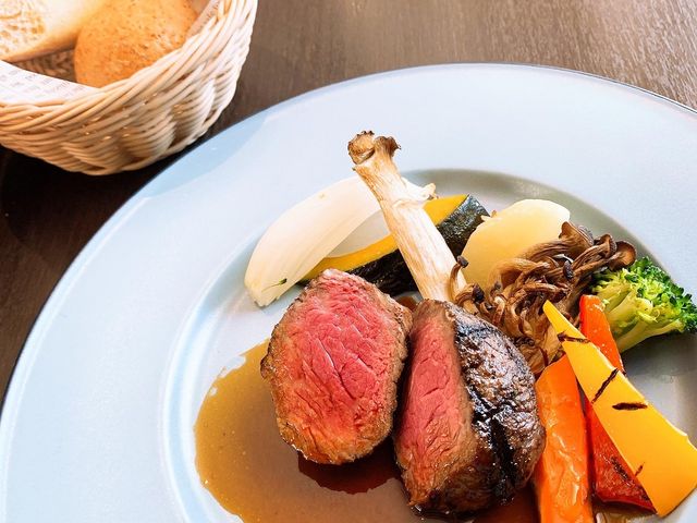 メインとバゲット_ホテルJALシティ羽田東京 Cafe&Dining HARUHORO