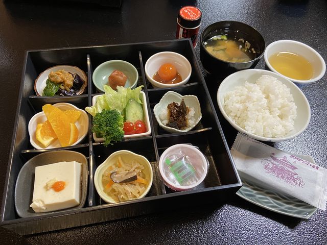 美味しい朝食、薬王院さんの唐辛子と共に。_信州善光寺 薬王院
