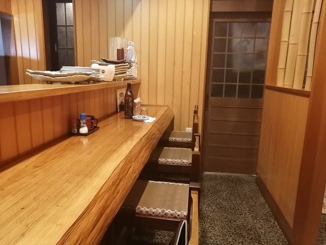 カウンター席_なべ割