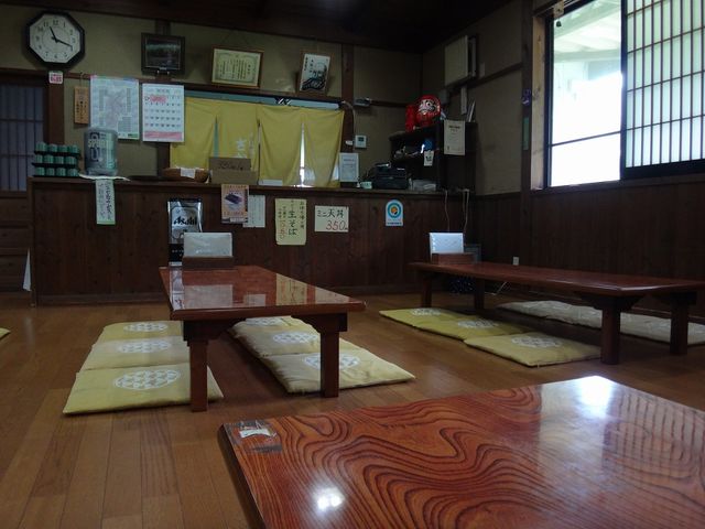 店内の様子。_そば処さかい