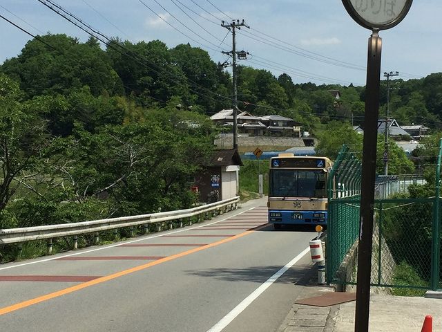 阪急バス波豆バス停。_波豆八幡神社