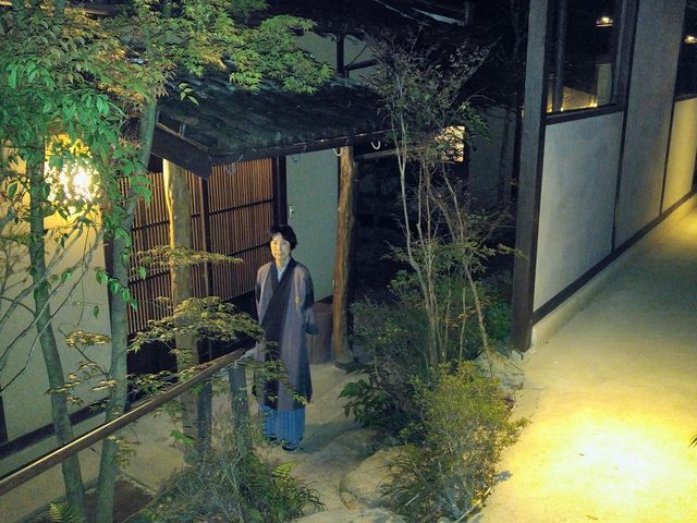 半年以上前から予約していた露天風呂と陶板浴室がある離れの入口_翡翠の庄