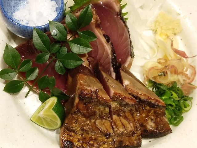 土佐名物かつおの藁焼き・1,080円_本格板前居酒屋 お魚総本家 アスティ静岡店