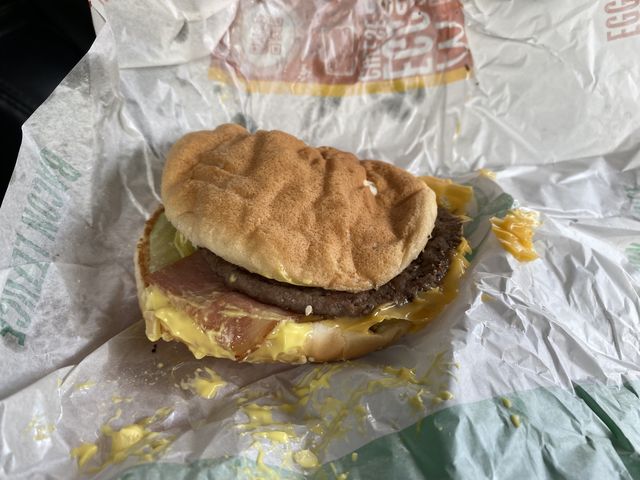 開けたらこうなってる事が多々ある_マクドナルド58号大謝名店