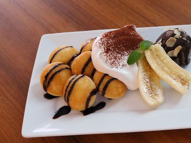 チョコバナナとコーヒークリームのミニパンケーキ_まほろば珈琲 ささゆり台店