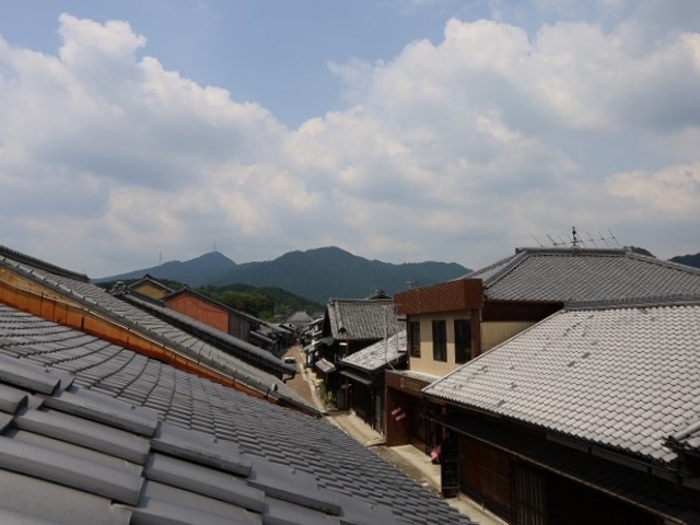 呉服店の建物が気になります。_百六里庭