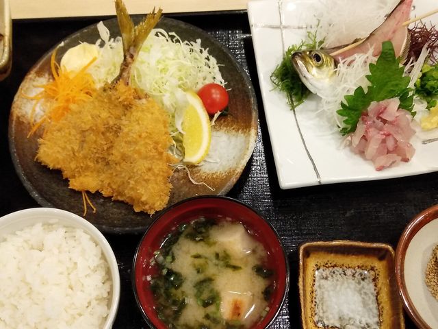 あじくらべ定食・2,145円_あじ屋でん助 小田原店