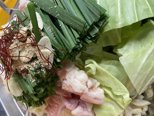 お野菜たっぷりのもつ鍋_旬彩 黒丸 くろまる 鹿児島宇宿店