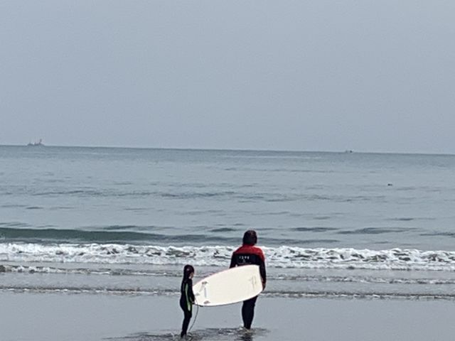 一緒にボード運んでました_ANAホリデイ・インリゾート宮崎 青島アクティビティセンター