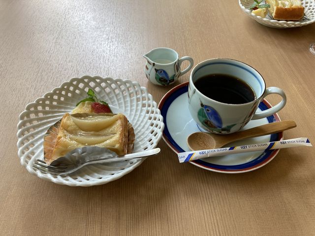 美味しいコーヒーと桃のタルト_湯村温泉 佳泉郷 井づつや
