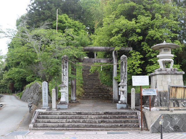一期一会さんの龍山八幡神社本殿の投稿写真3