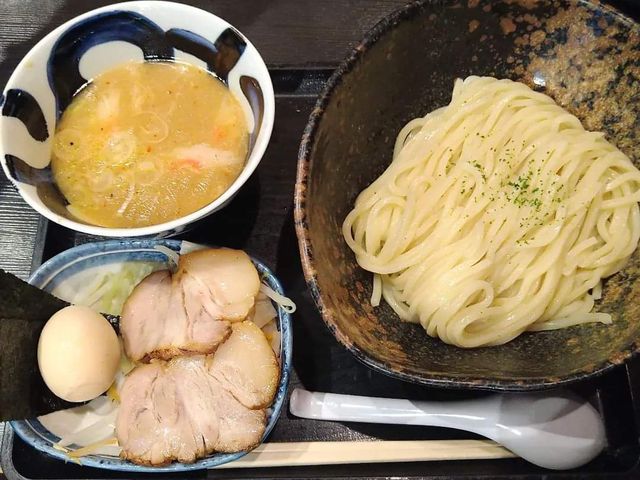 柚子の良い香りを楽しみながら食べれるつけ麺_三ツ矢堂製麺 中目黒店(旧フジヤマ製麺)