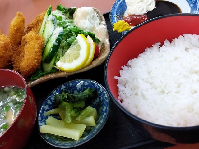 ヒレカツ定食・1,093円_白鳥食堂
