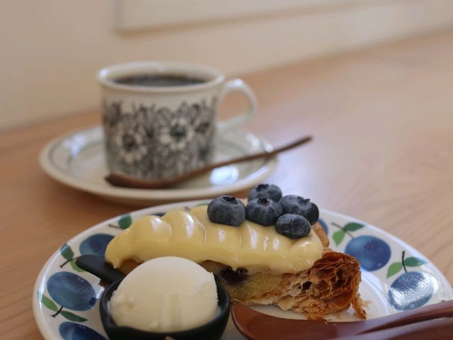 スペシャリティコーヒーと本日のケーキ_コーヒー オッタ