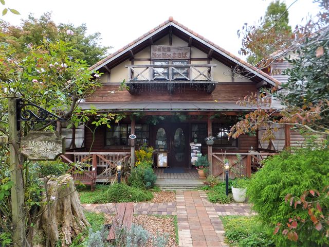 牧場小屋という感じの建物_MooMooまきば