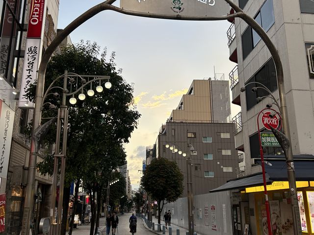 飲食店がいっぱい_すずらん通り