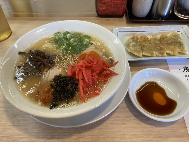 ラーメンと餃子_楽亭