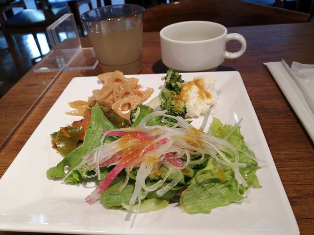 おかず、サラダ_ホテルウイングインターナショナルセレクト博多駅前