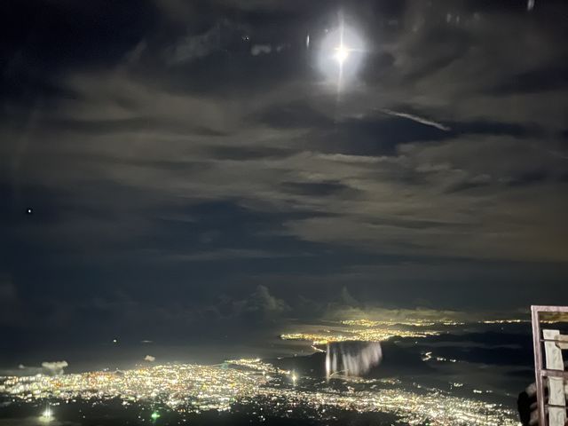 8合目での夜景、最高でした。流れ星も見れました!_マウンテンガイドサービス自遊舎