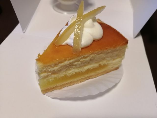 瀬戸内レモンのチーズケーキ_アンテノール ラゾーナ川崎プラザ