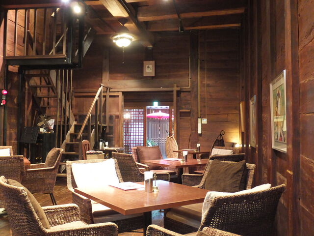 蔵の中のカフェ_川原町屋