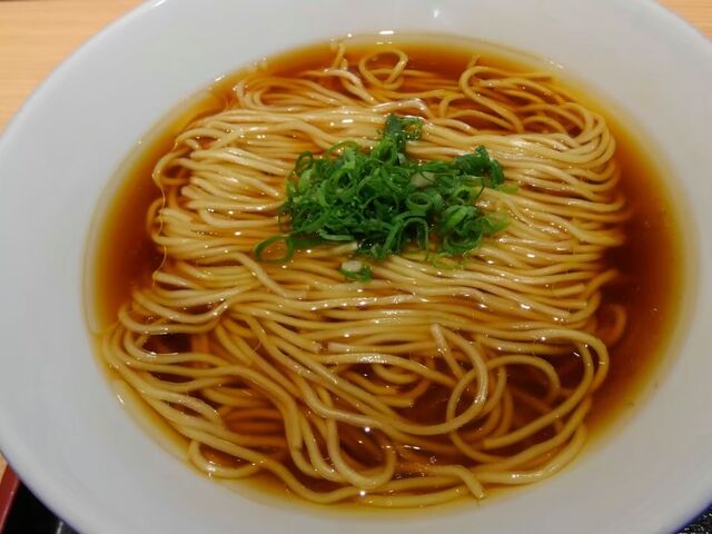 透き通った絶品スープ_松戸富田製麺ららぽーとTOKYO-BAY店