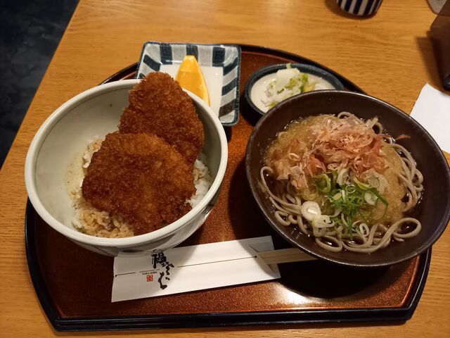 越前そばとソースかつ丼のセット_福そば