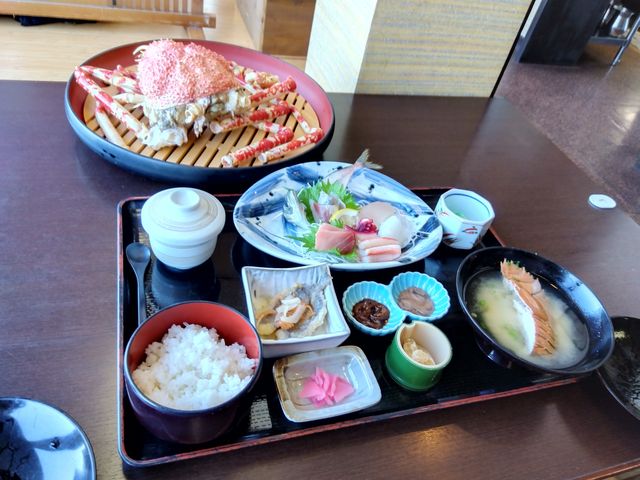 特選カニ定食です。_お食事処 かにや