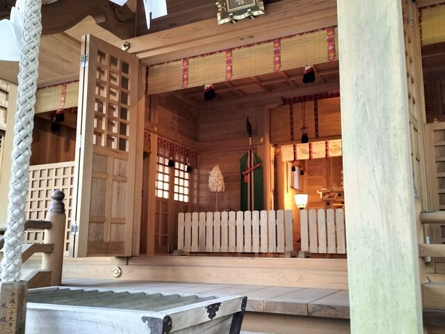 主祭神は、住吉三神。
1. 上筒男命
2. 中筒男命
3. 下筒男命_住吉神社