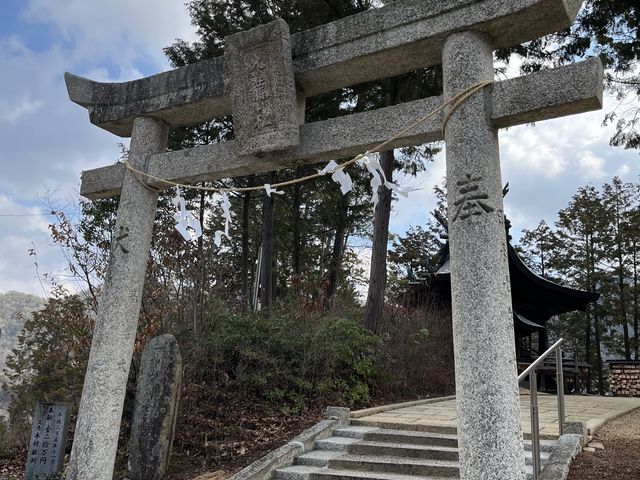 本殿への道は綺麗でした_大成龍神社