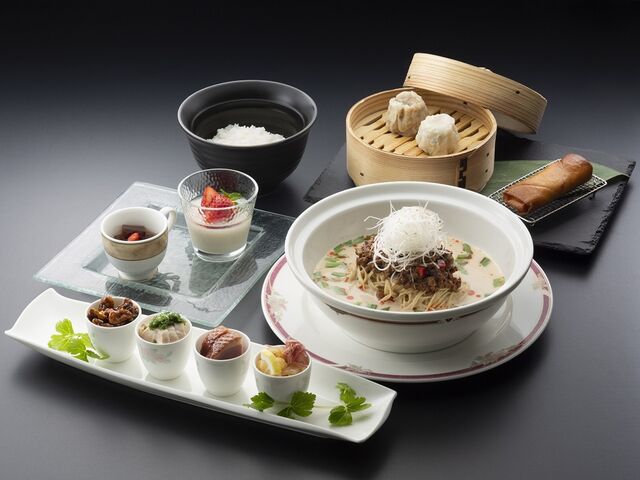 宿泊者限定ディナーセット(担々麺)_中国料理『仙雲』 ホテルエミシア札幌《30階》